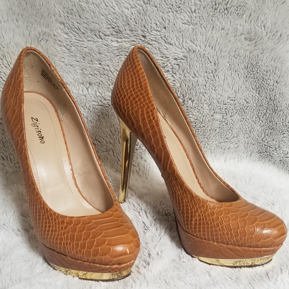 snake skin heels with Gold accent
